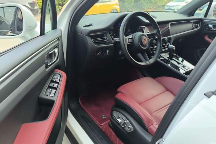 Used Porsche Macan 2022 Macan 2.0T Driver Seat