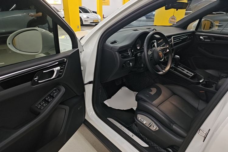 Used Porsche Macan 2022 Macan S 2.9T Driver Seat