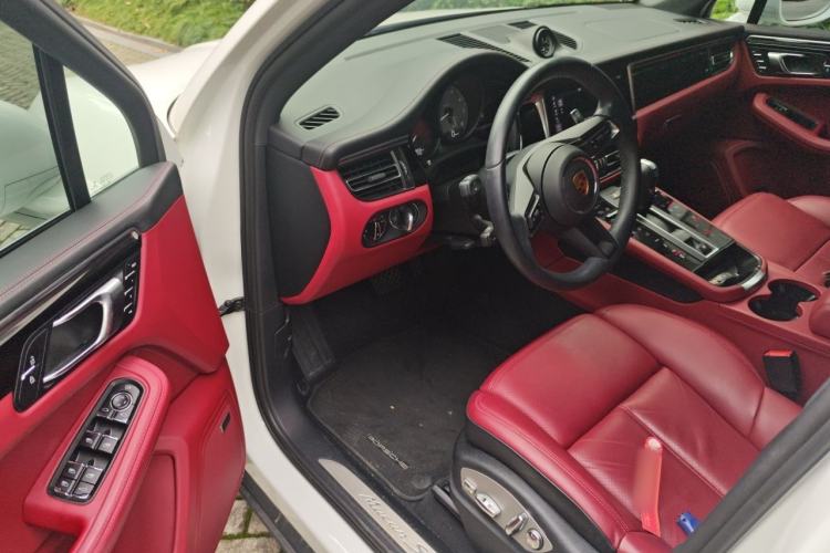 Used Porsche Macan 2022 Macan S 2.9T Driver Seat