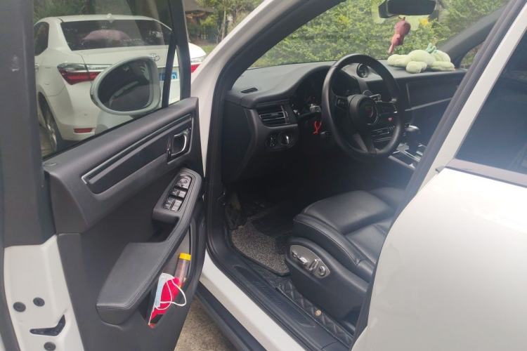 Used Porsche Macan 2022 Macan 2.0T Driver Seat