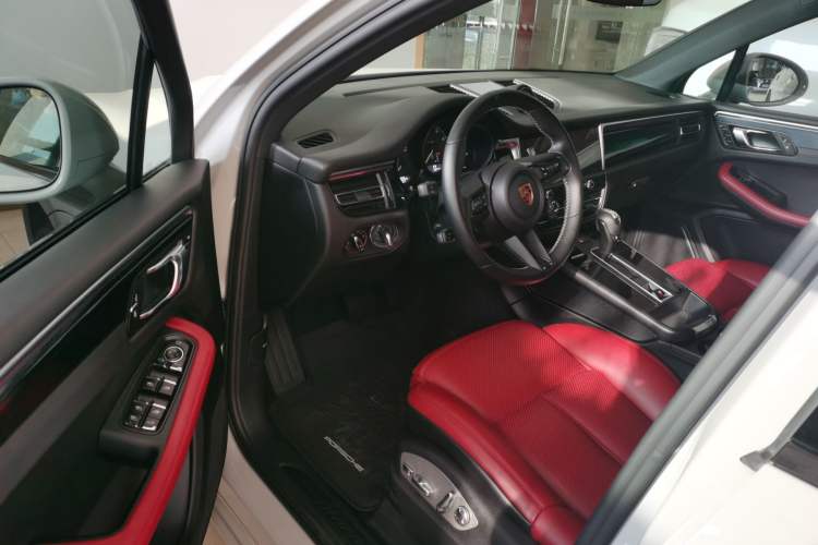 Used Porsche Macan 2022 Macan 2.0T Driver Seat