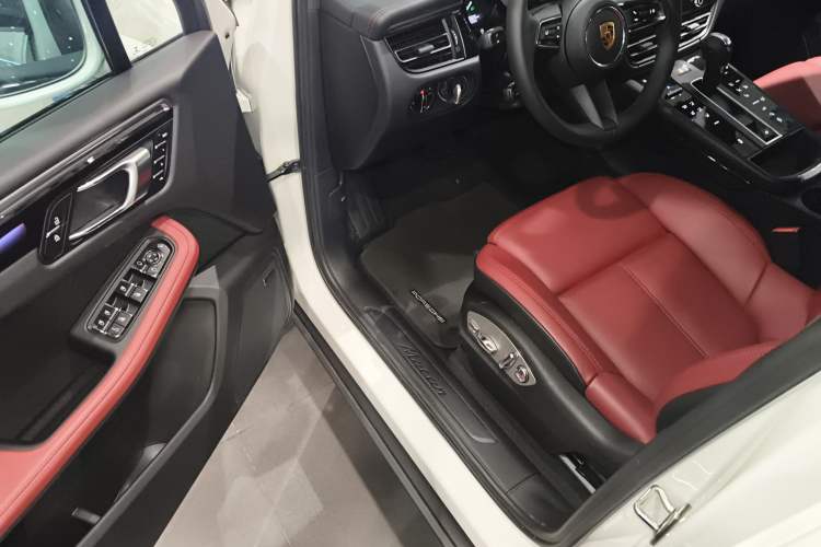 Used Porsche Macan 2022 Macan 2.0T Driver Seat
