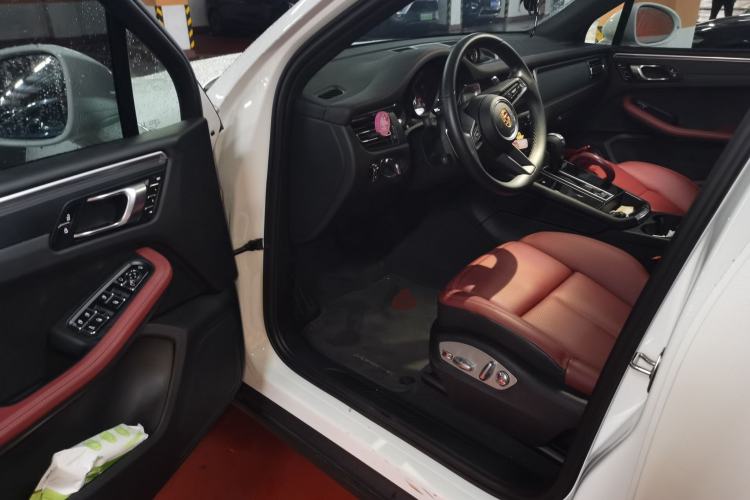 Used Porsche Macan 2022 Macan 2.0T Driver Seat