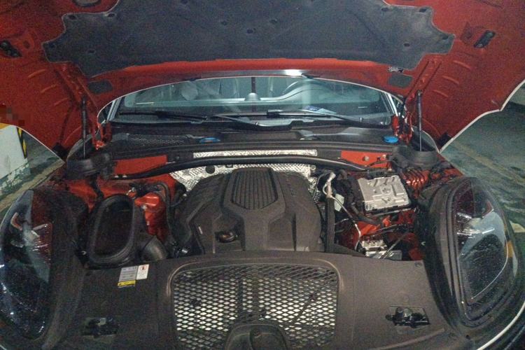 Used Porsche Macan 2022 Macan 2.0T Engine Bay