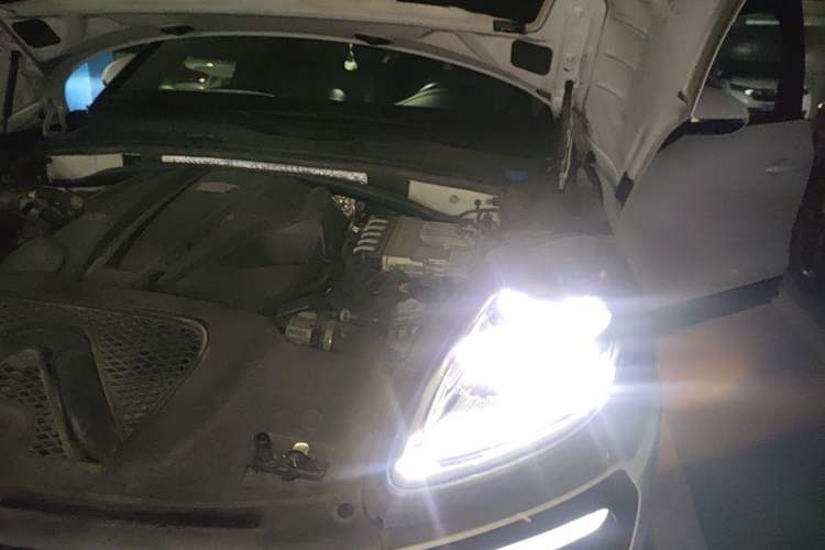 Used Porsche Macan 2022 Macan S 2.9T Engine Bay Left