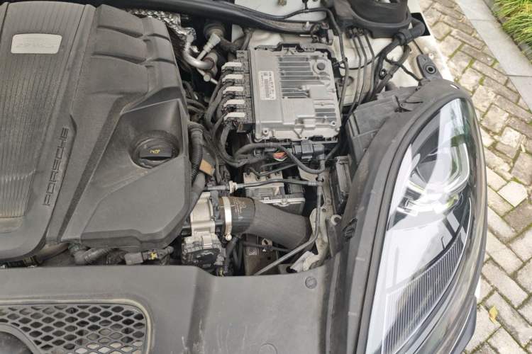 Used Porsche Macan 2022 Macan S 2.9T Engine Bay Left