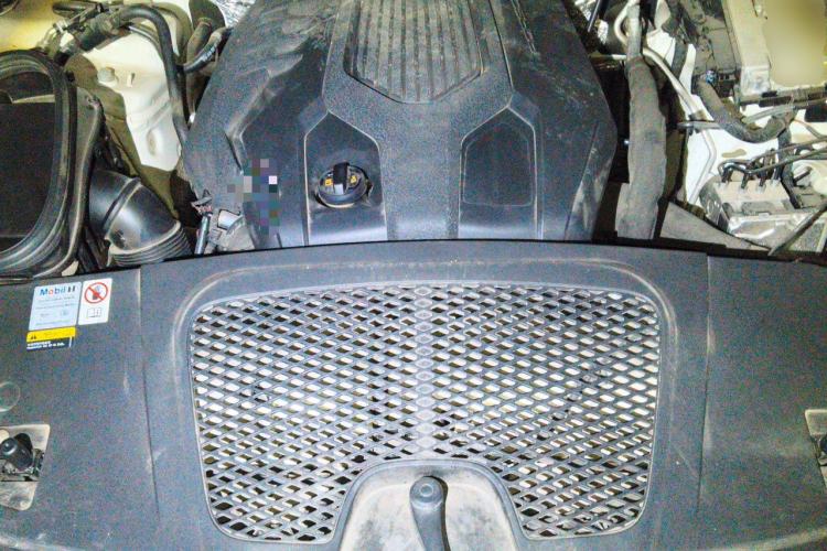 Used Porsche Macan 2022 Macan T 2.0T Engine Bay