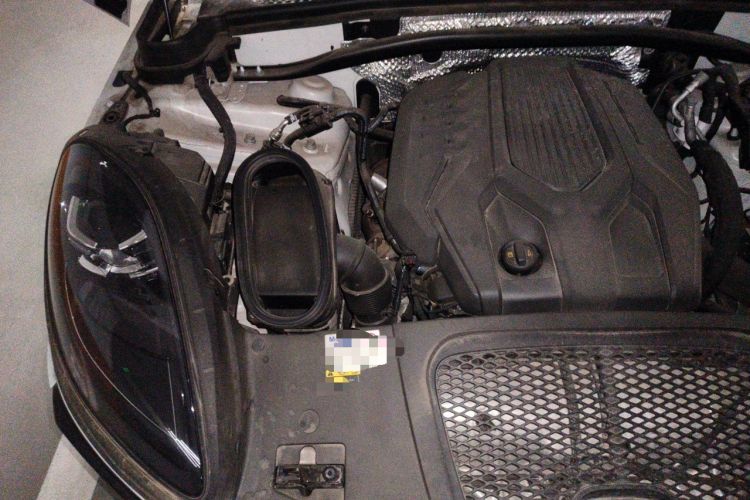 Used Porsche Macan 2022 Macan 2.0T Engine Bay Right