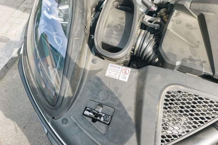 Used Porsche Macan 2022 Macan S 2.9T Engine Bay Right