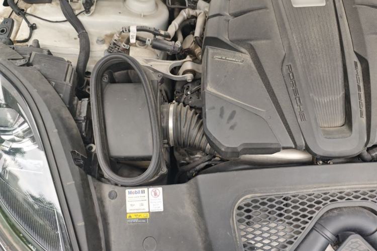 Used Porsche Macan 2022 Macan S 2.9T Engine Bay Right