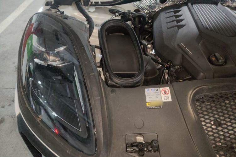 Used Porsche Macan 2022 Macan 2.0T Engine Bay Right