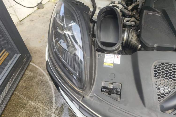 Used Porsche Macan 2022 Macan S 2.9T Engine Bay Right