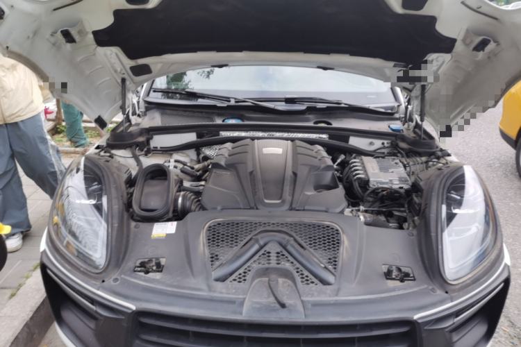 Used Porsche Macan 2022 Macan GTS 2.9T Engine Bay