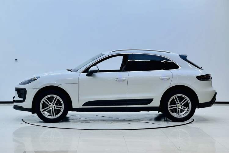 Used Porsche Macan 2022 Macan 2.0T Exterior 1