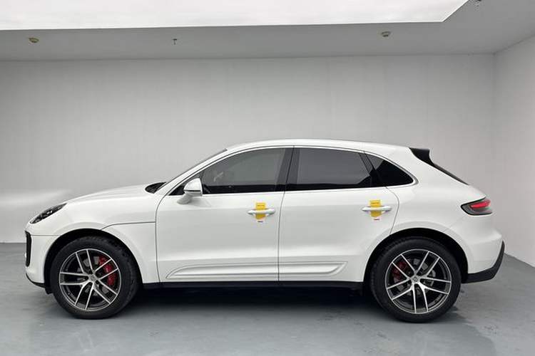 Used Porsche Macan 2022 Macan S 2.9T Exterior 2