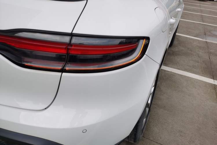Used Porsche Macan 2022 Macan 2.0T Exterior 3