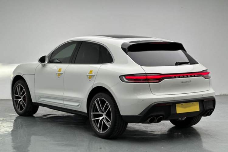 Used Porsche Macan 2022 Macan S 2.9T Exterior 3