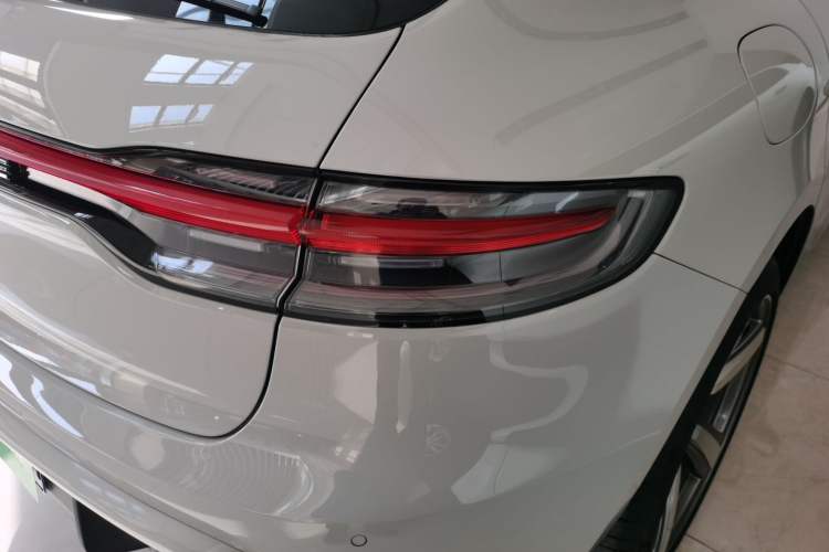 Used Porsche Macan 2022 Macan 2.0T Exterior 3
