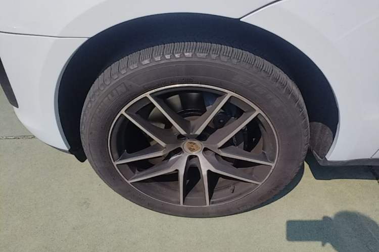 Used Porsche Macan 2022 Macan 2.0T Exterior 4