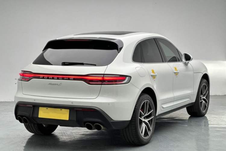Used Porsche Macan 2022 Macan S 2.9T Exterior 6