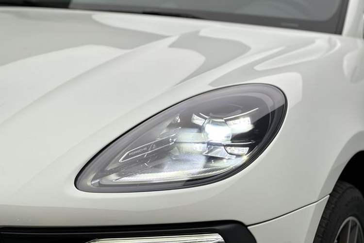 Used Porsche Macan 2022 Macan S 2.9T Exterior 8