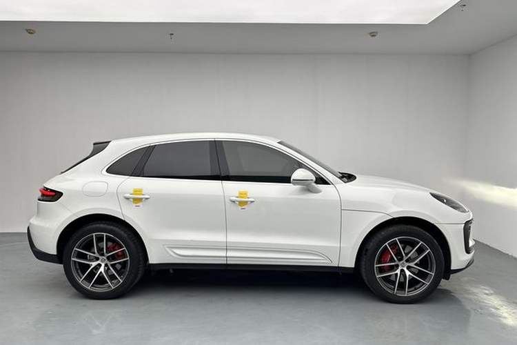 Used Porsche Macan 2022 Macan S 2.9T Exterior 9