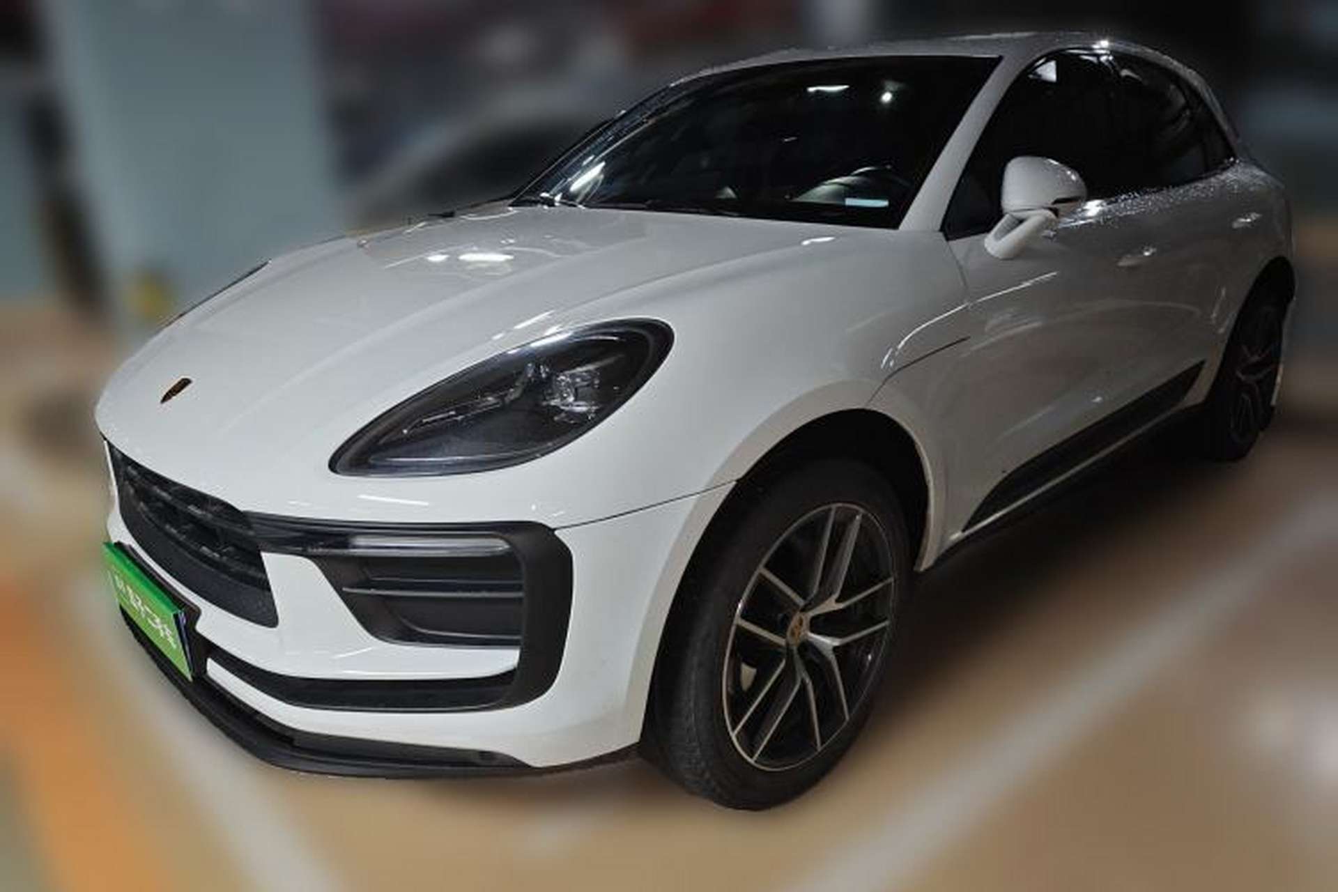 Used Porsche Macan 2022 Macan 2.0T Front Left 45 Deg