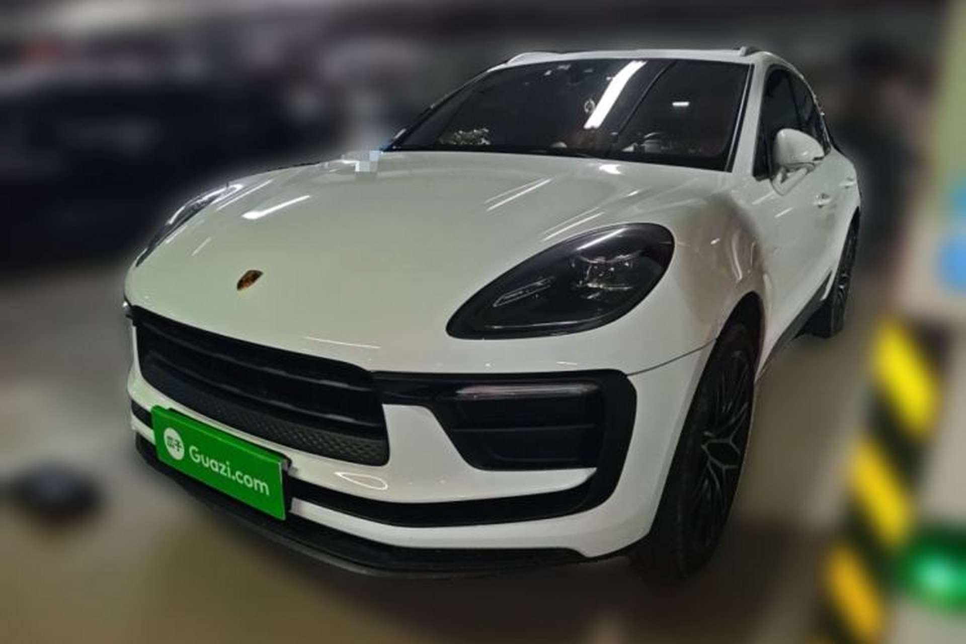 Used Porsche Macan 2022 Macan 2.0T Front Left 45 Deg