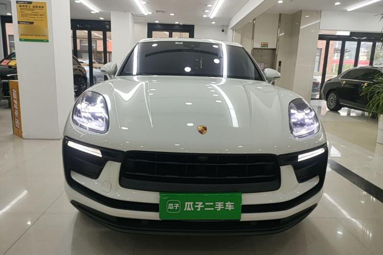 Used Porsche Macan 2022 Macan 2.0T Front