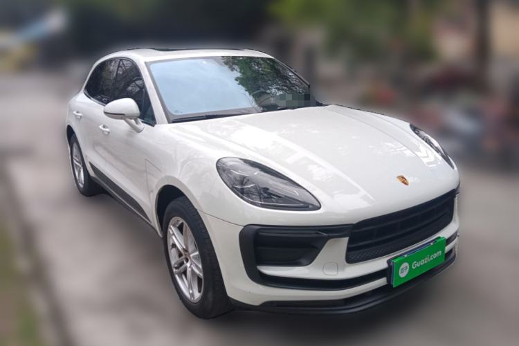 Used Porsche Macan 2022 Macan 2.0T Front Right 45 Deg