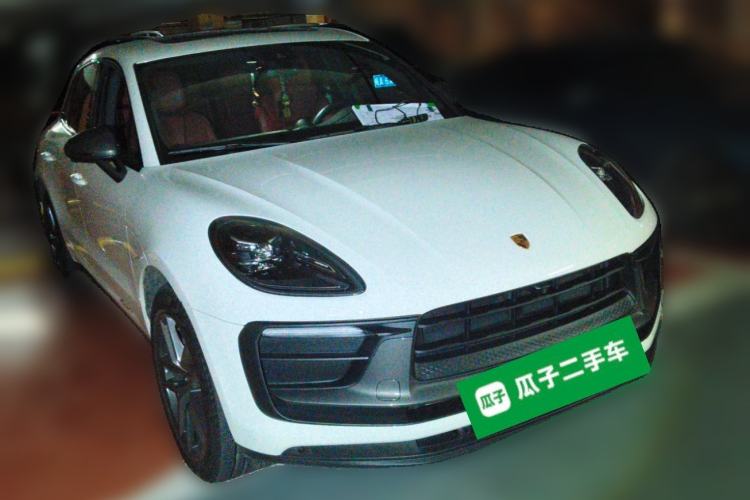 Used Porsche Macan 2022 Macan T 2.0T Front Right 45 Deg
