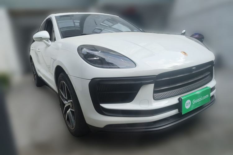 Used Porsche Macan 2022 Macan S 2.9T Front Right 45 Deg