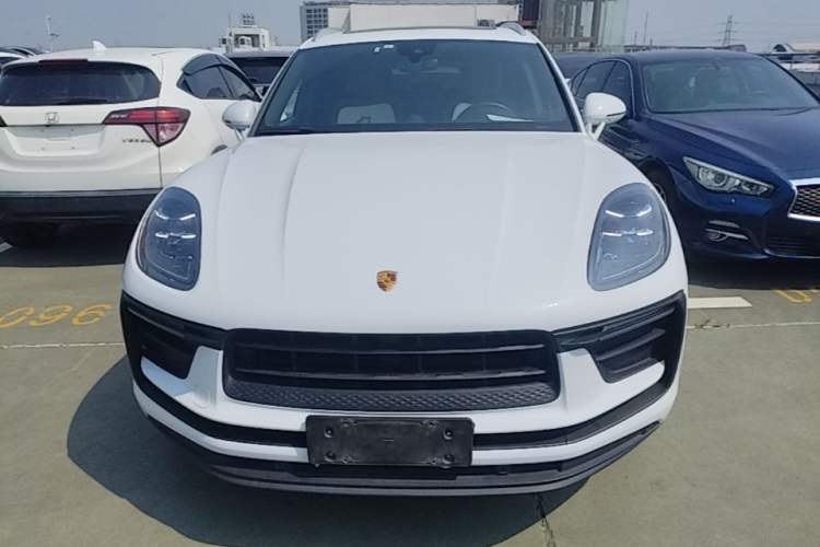 Used Porsche Macan 2022 Macan 2.0T Front