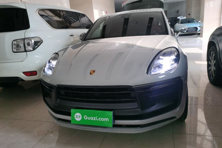 Used Porsche Macan 2022 Macan 2.0T Front