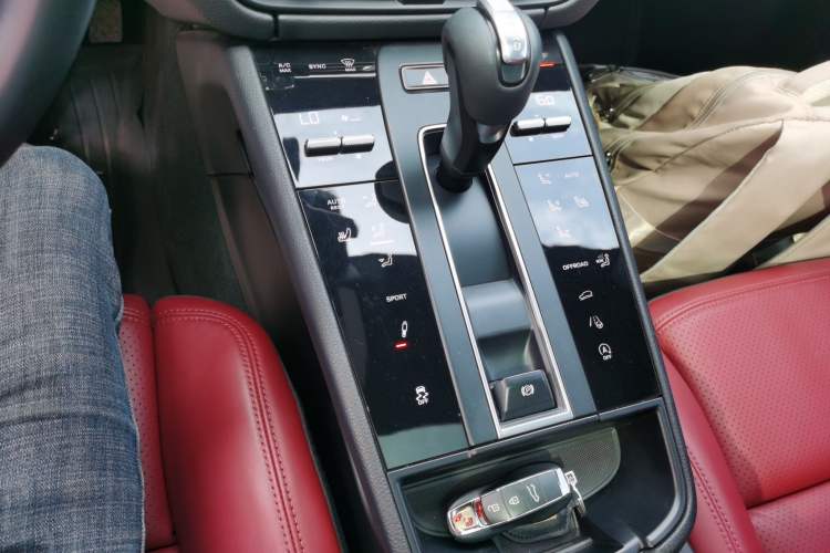 Used Porsche Macan 2022 Macan 2.0T Gear Lever