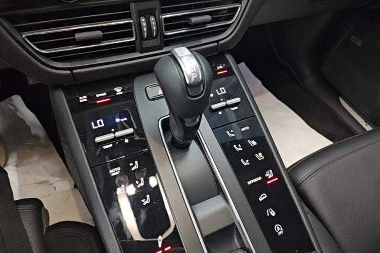 Used Porsche Macan 2022 Macan S 2.9T Gear Lever