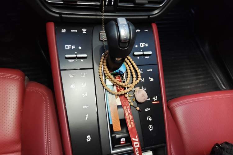 Used Porsche Macan 2022 Macan 2.0T Gear Lever