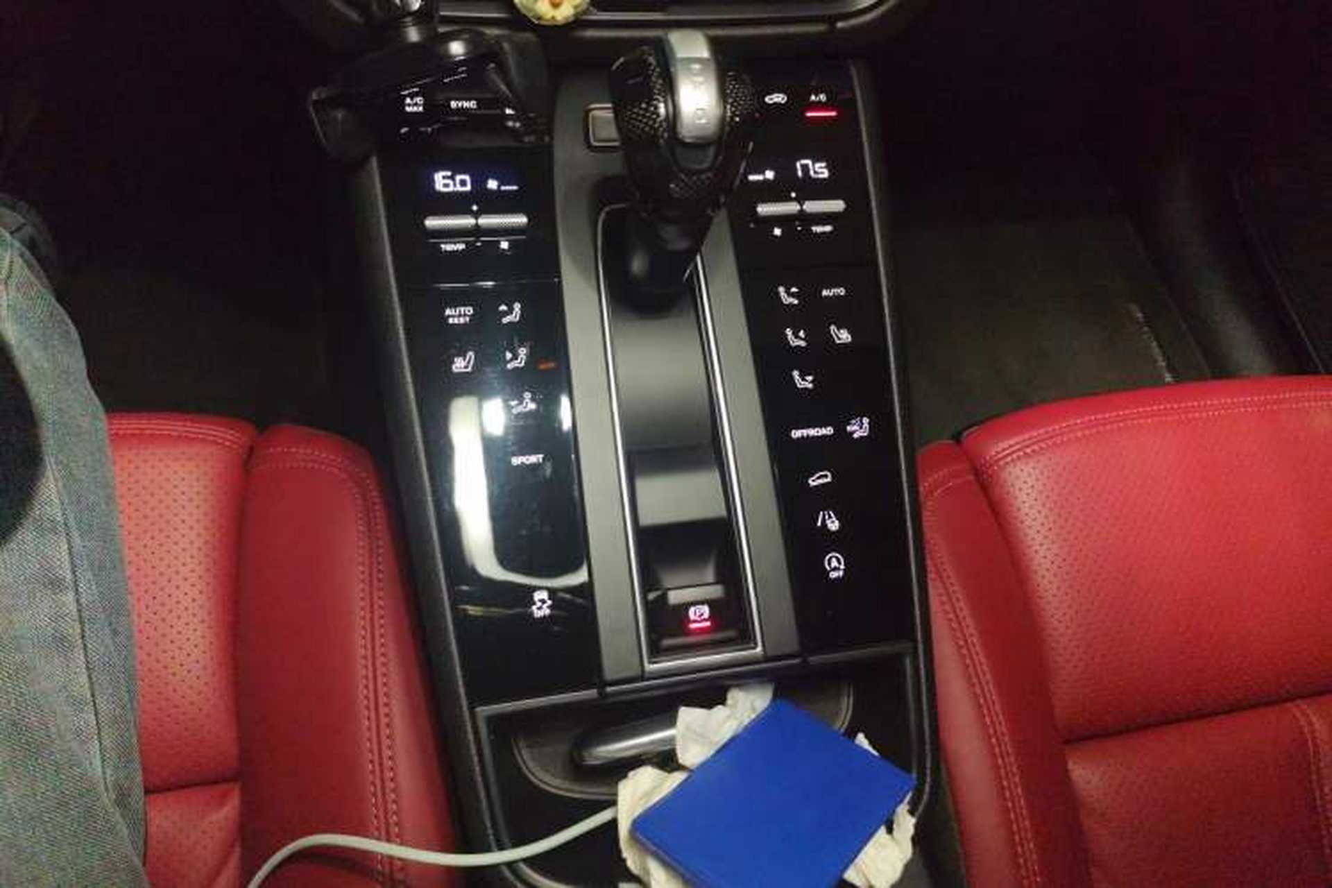 Used Porsche Macan 2022 Macan 2.0T Gear Lever