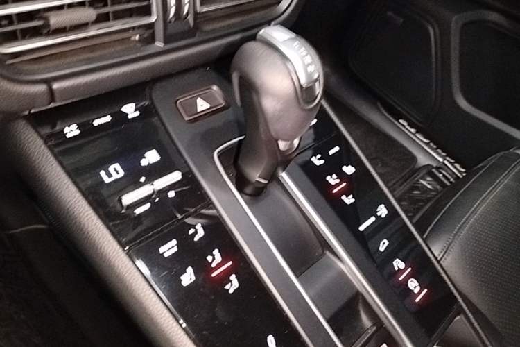 Used Porsche Macan 2022 Macan S 2.9T Gear Lever