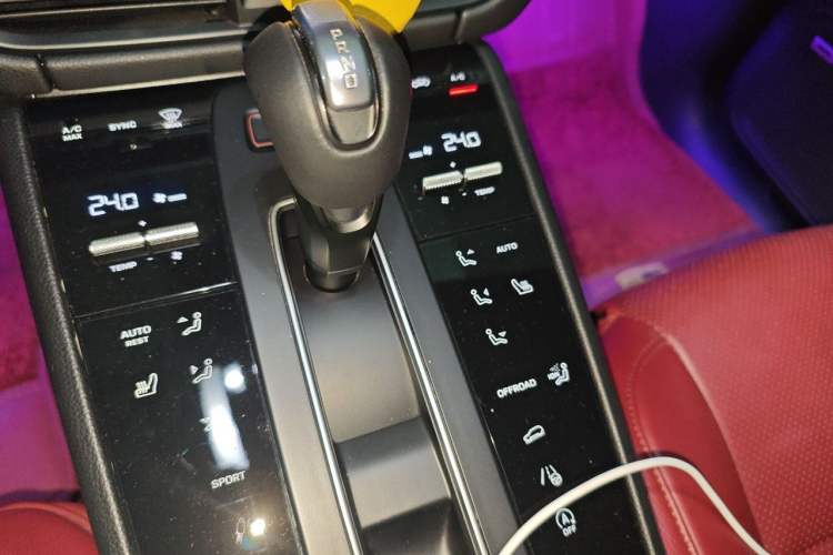 Used Porsche Macan 2022 Macan 2.0T Gear Lever