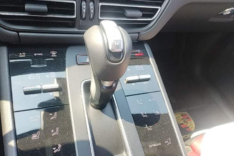 Used Porsche Macan 2022 Macan 2.0T Gear Lever
