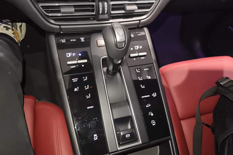 Used Porsche Macan 2022 Macan 2.0T Gear Lever