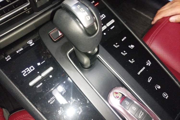 Used Porsche Macan 2022 Macan 2.0T Gear Lever