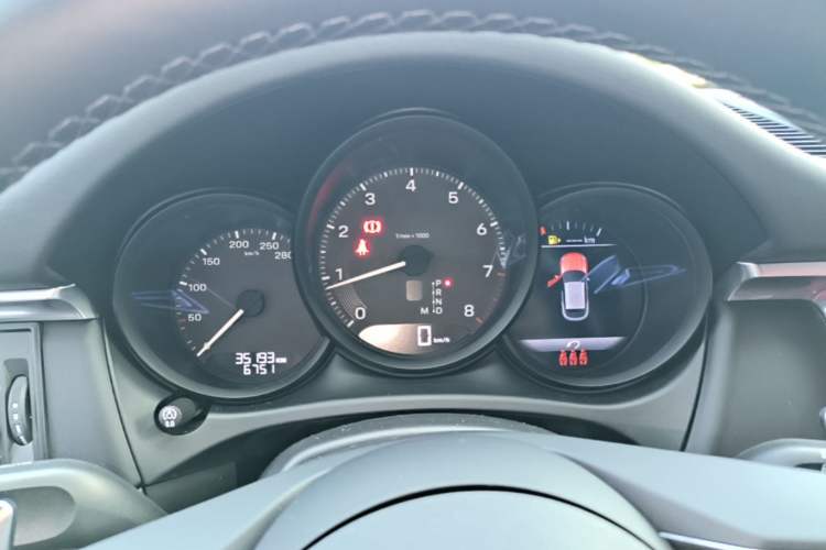 Used Porsche Macan 2022 Macan 2.0T Instrument Cluster