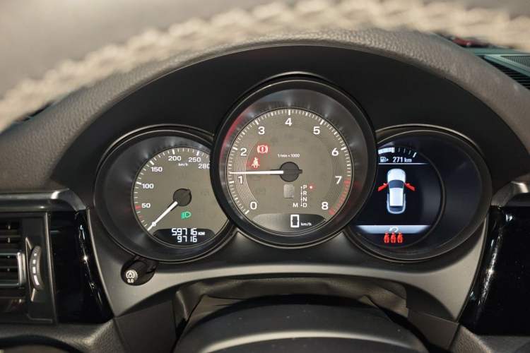 Used Porsche Macan 2022 Macan 2.0T Instrument Cluster