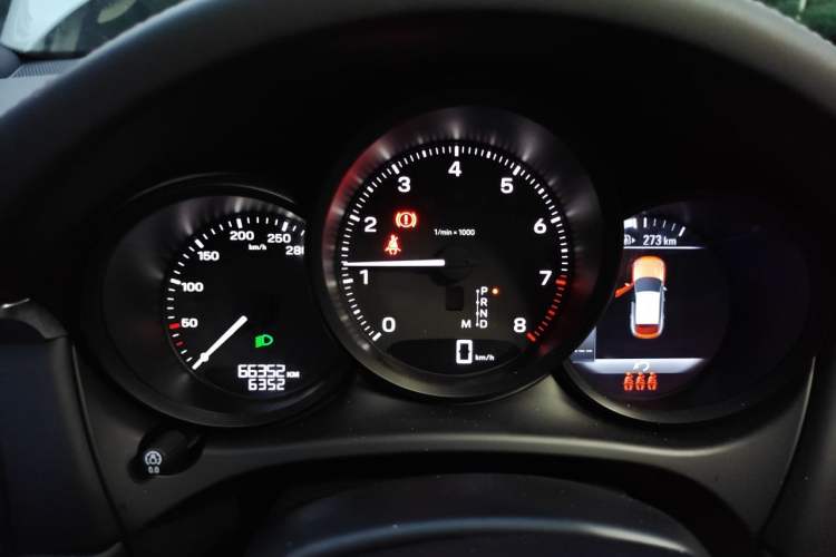 Used Porsche Macan 2022 Macan 2.0T Instrument Cluster