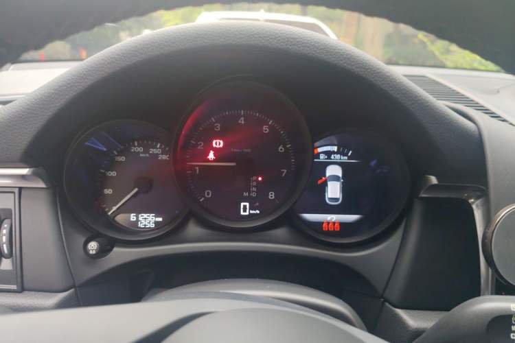 Used Porsche Macan 2022 Macan 2.0T Instrument Cluster