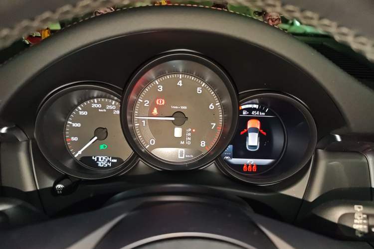 Used Porsche Macan 2022 Macan 2.0T Instrument Cluster