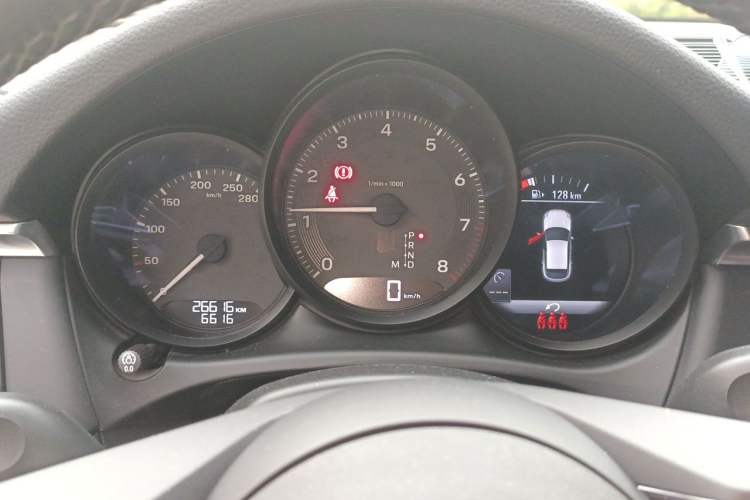 Used Porsche Macan 2022 Macan T 2.0T Instrument Cluster