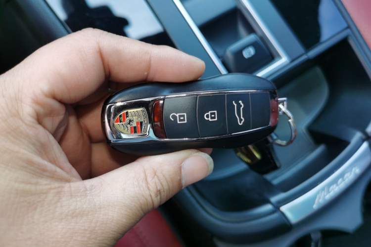 Used Porsche Macan 2022 Macan 2.0T Interior 1